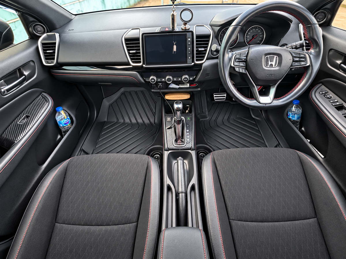 พรม MYMAT สำหรับ HONDA CITY ซีดาน 4 ประตู